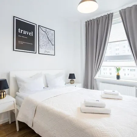 Chic Apartments - Modern And Cozy - Central Location - Pereca Apartment Warsaw