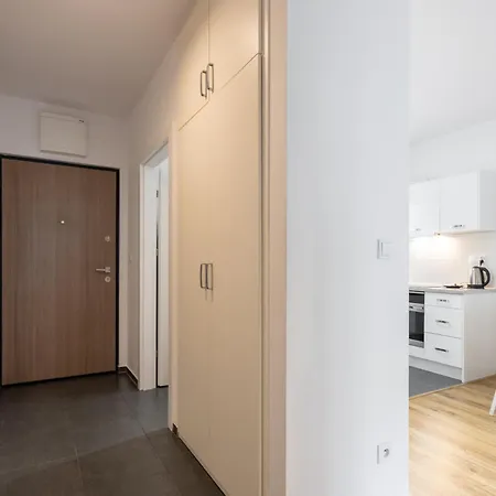 Urban Chic - Modern And Cozy - Location - Pereca *