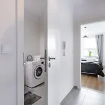 Urban Chic - Modern And Cozy - Location - Pereca *
