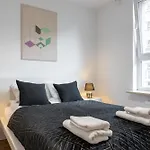 Urban Chic - Modern And Cozy - Location - Pereca 公寓 *