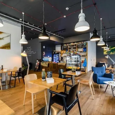 Urban Chic - Modern And Cozy - Location - Pereca 公寓