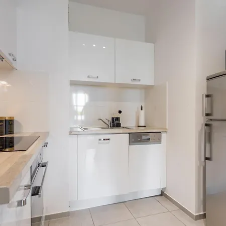 Urban Chic - Modern And Cozy - Location - Pereca وارسو