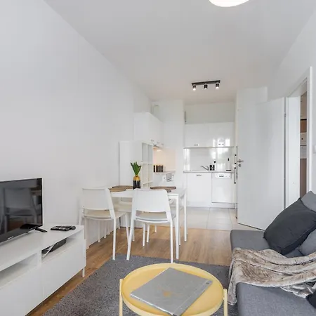 Urban Chic - Modern And Cozy - Location - Pereca *