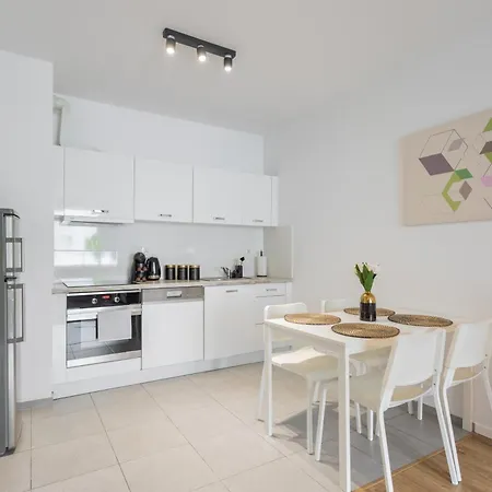 Urban Chic - Modern And Cozy - Location - Pereca وارسو