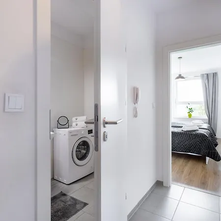 Urban Chic - Modern And Cozy - Location - Pereca *