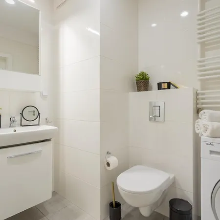 Urban Chic - Modern And Cozy - Location - Pereca Warschau