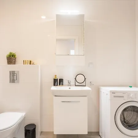 Urban Chic - Modern And Cozy - Location - Pereca * Varsó