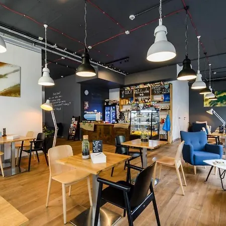 Urban Chic - Modern And Cozy - Location - Pereca Lejlighed