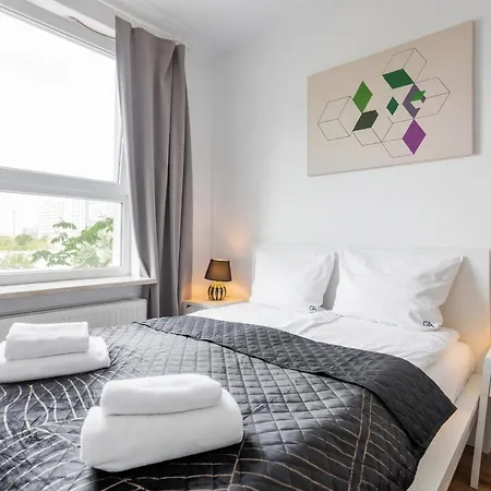 Апартаменты Urban Chic - Modern And Cozy - Location - Pereca