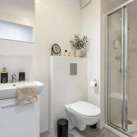 Апартаменты Urban Chic - Modern And Cozy - Location - Pereca *