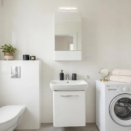 Urban Chic - Modern And Cozy - Location - Pereca *
