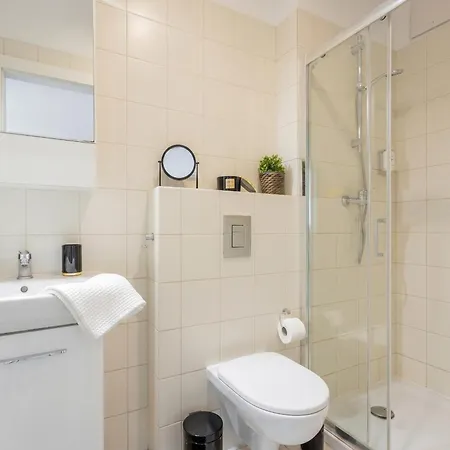 Urban Chic - Modern And Cozy - Location - Pereca شقة