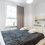 Urban Chic - Modern And Cozy - Location - Pereca Lejlighed *
