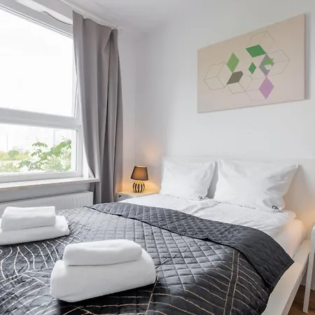 Urban Chic - Modern And Cozy - Location - Pereca Apartment Warsaw