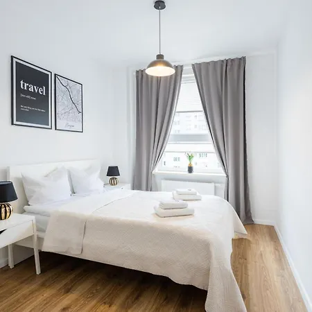 Urban Chic - Modern And Cozy - Location - Pereca *