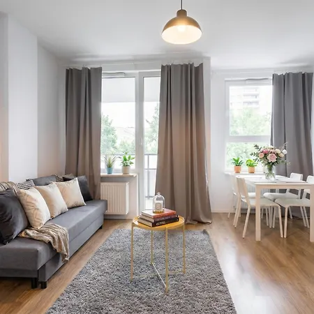 Urban Chic - Modern And Cozy - Location - Pereca ורשה