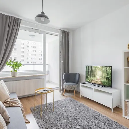 Urban Chic - Modern And Cozy - Location - Pereca * ורשה