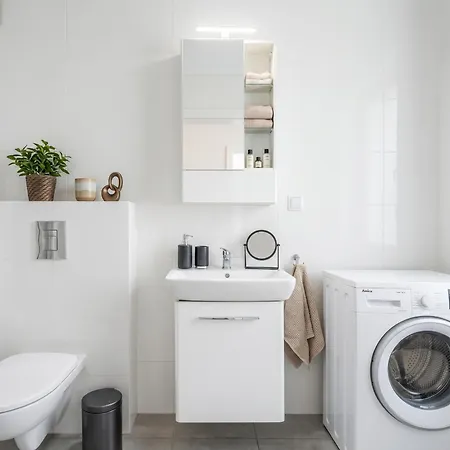 Urban Chic - Modern And Cozy - Location - Pereca