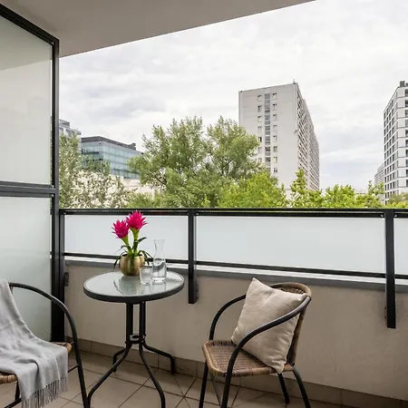 Urban Chic - Modern And Cozy - Location - Pereca דירה